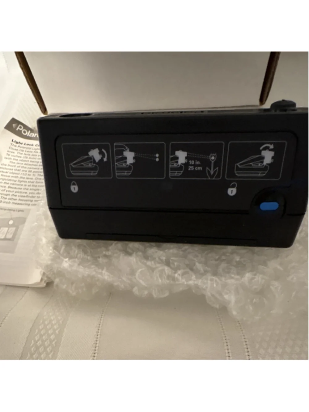 Polaroid light lock